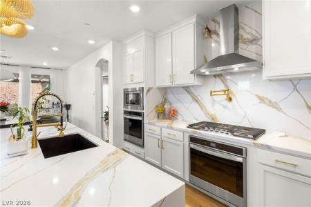6 Sun Lily Lane