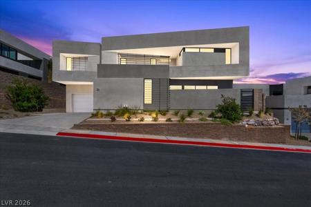 36 Rainbow Point Place