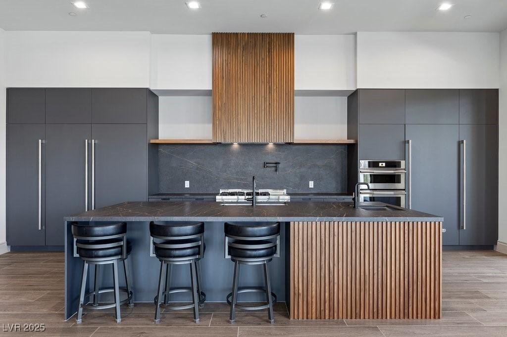 Image 4: Leathered quartz countertops