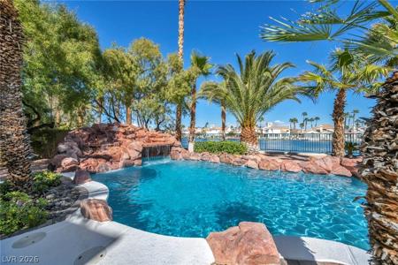 2812 Sterling Cove Drive