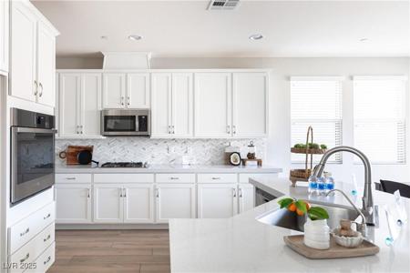 16 Cresta Villa Court
