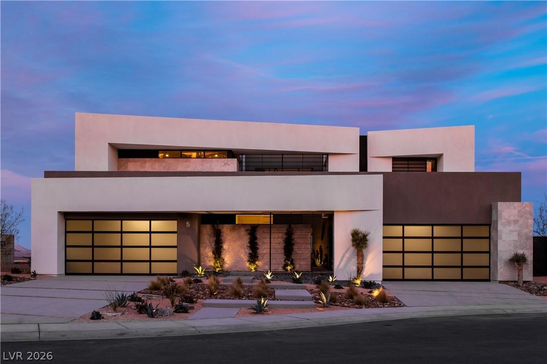 Image 2: Bold lines and desert landscaping define this stri