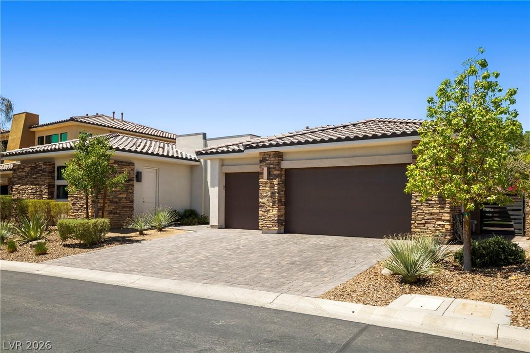 Image 4: A desert-friendly landscape accents the appealing
