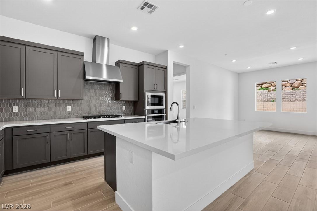 Image 2: 376 Tigullio Avenue ~ Ready Now