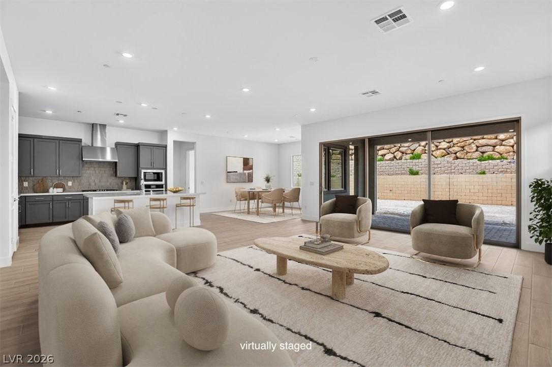 Image 3: 376 Tigullio Avenue ~ Virtually Staged
