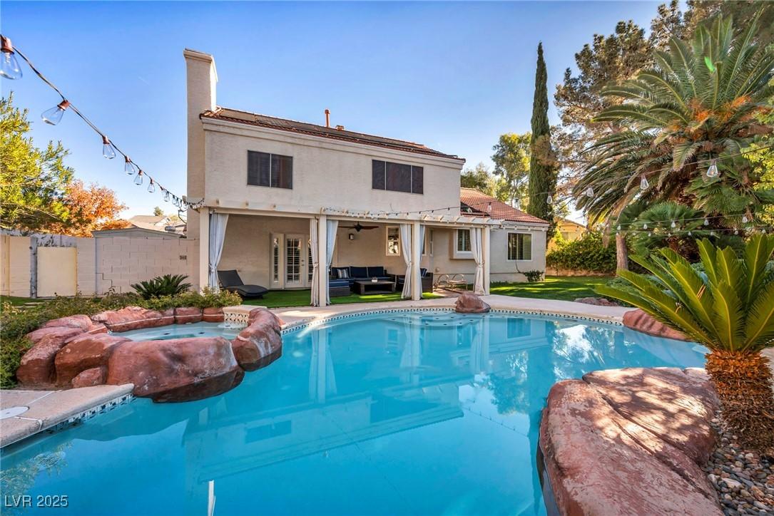 Image 1: Backyard Oasis 1/4 acre Lot