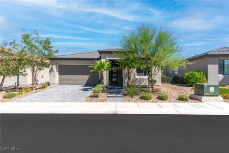 18 Sun Mirage Avenue