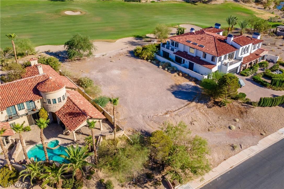 Image 4: A Mediterranean-inspired estate with a private poo