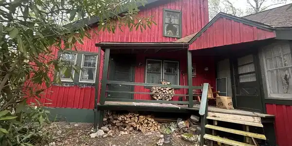 4120 Greenwood Drive