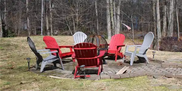 Image 3: Fire Pit/Patio