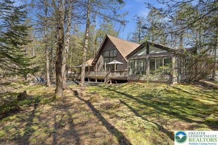 369 Sidney Avenue