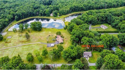 Image 2: An aerial perspective reveals a short walk to El-D