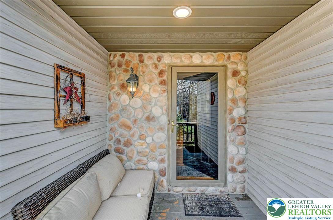 Image 4: Covered Front Entry