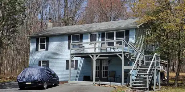 86 Cardinal Lane