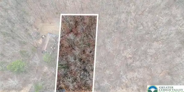 Image 3: Approximate Lot Lines