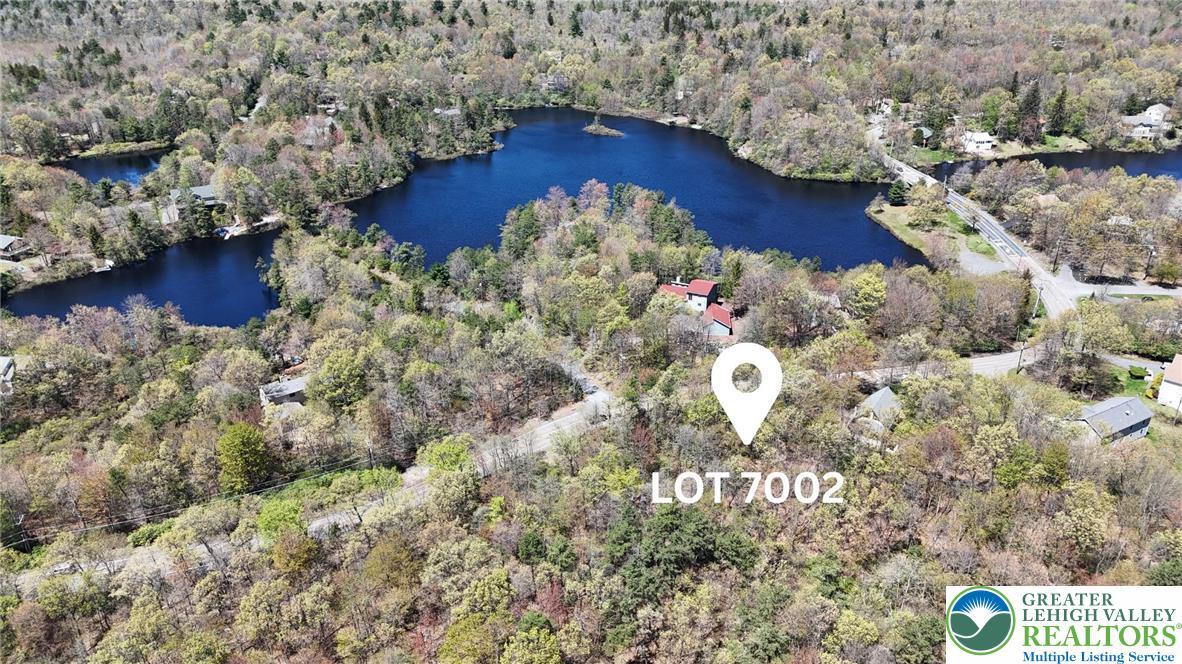 Image 2: Proximity to Lake
