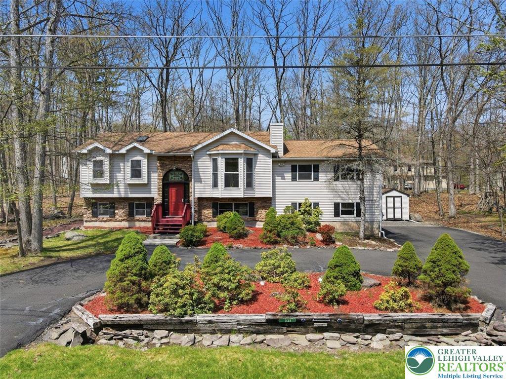 Image 1: 3 Bedroom, 3 Bath, 2300 sqft, 0.37 acres