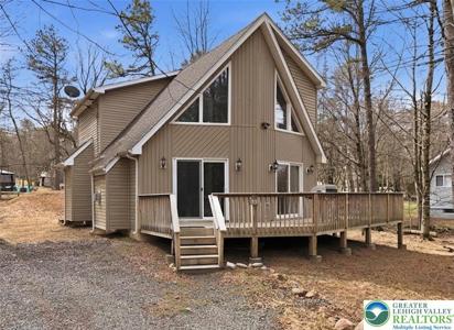 48 Hunt Trail