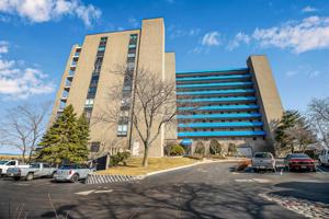 100 LakeShore Drive