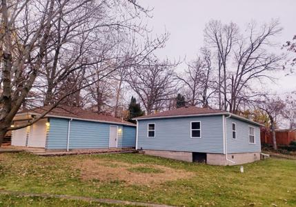 8622 W 131st Place