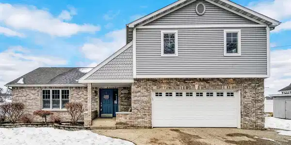 319 Oak Drive