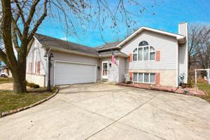 1915 Loganberry Lane