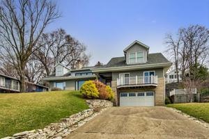 2043 Lakeshore Drive