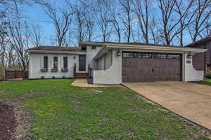 1530 Howard Court