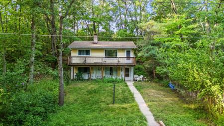 106 Oakdale Way