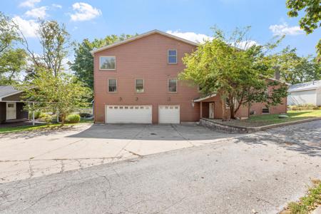 1094 N Lakeview Drive