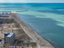 100 Lake Shore Drive