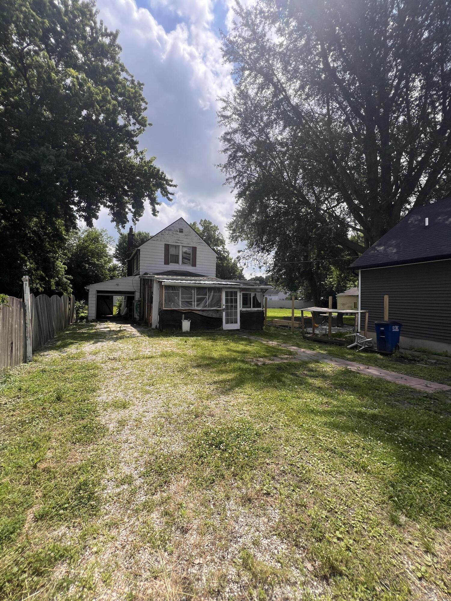 Image 1 Image 1