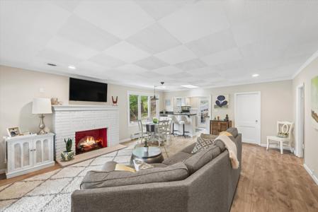 1808 Ridgemoor Drive