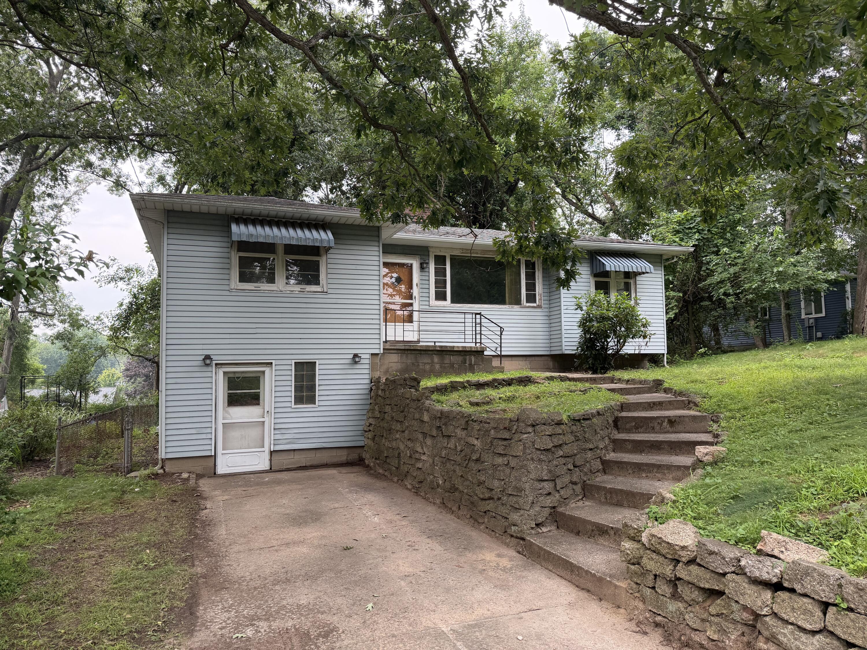 Image 1 Image 1