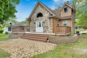 214 W Lakeview Drive