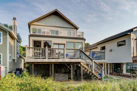 1018 Lake Shore Drive