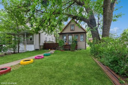 3918 Evergreen Street