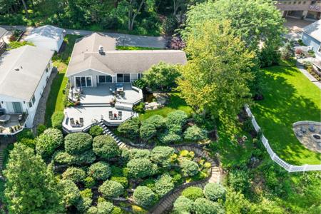 2925 Lake Shore Drive