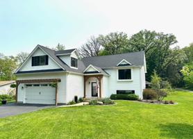 8913 W 142nd Place