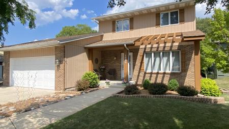 1588 Sunnyslope Drive