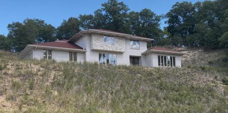 8000 Forest Avenue