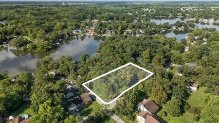 1020 N Lakeview Drive