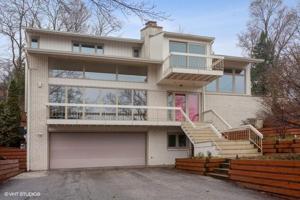 2039 Lake Shore Drive