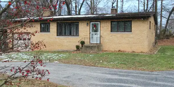 266 W Johnson Road