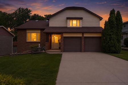 1697 Sunnyslope Drive