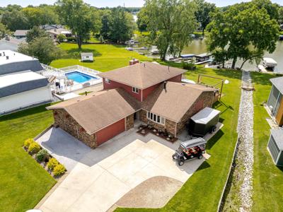1813 Forest Lane