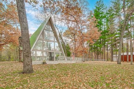 11985 E South Street