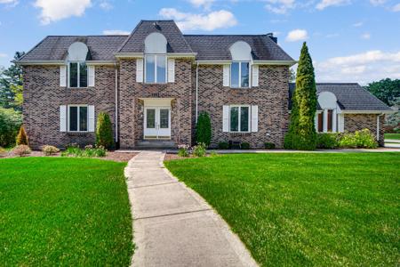 128 Shorewood Drive