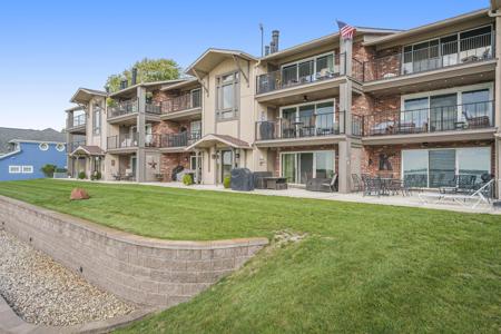 8125 Lake Shore Drive