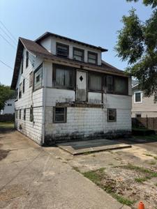 110 N Lake Avenue